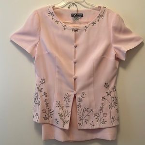 Maggy London skirt and jacket set. Pale pink. Spring is here let’s get ready.